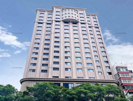 蘭州市公安局金盾大廈改造項(xiàng)目，選用水包砂保溫裝飾一體板。